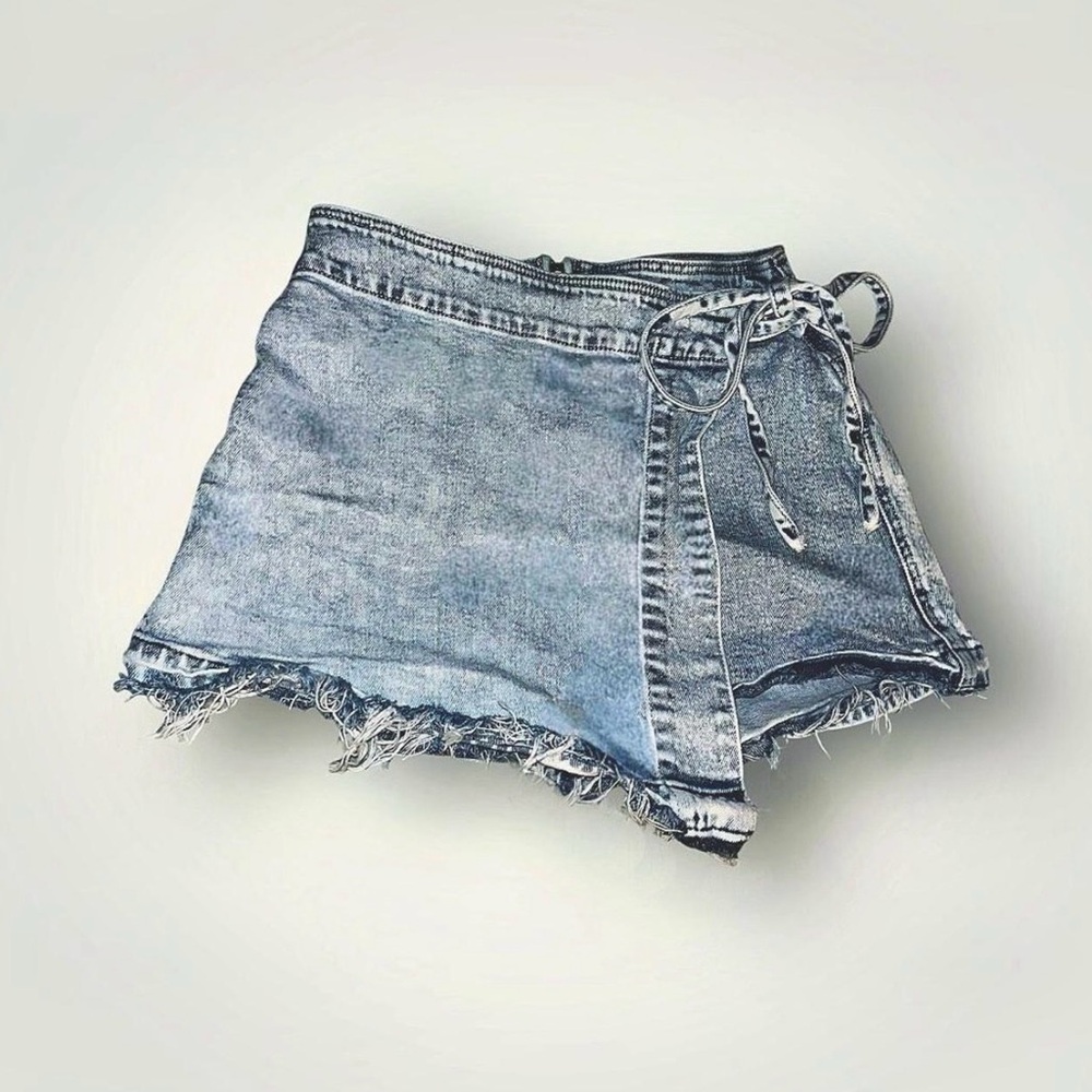 Denim Frayed Hem Women Tie-Up Skort
